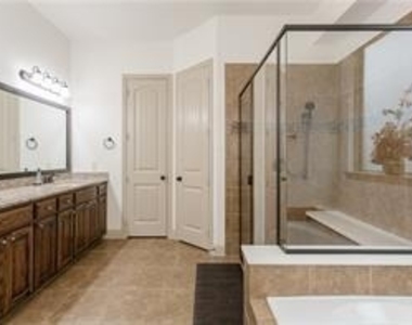 4417 Keokuk Drive - Photo Thumbnail 15