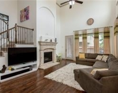 4417 Keokuk Drive - Photo Thumbnail 8