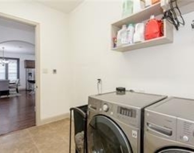 4417 Keokuk Drive - Photo Thumbnail 10