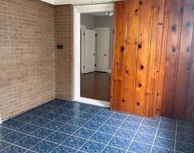 2701 Stuart Drive - Photo Thumbnail 8