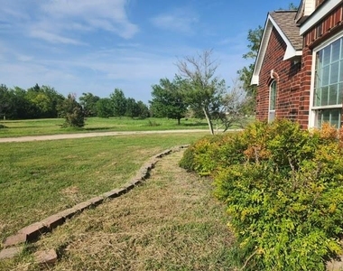 2494 Bryant Street - Photo Thumbnail 14