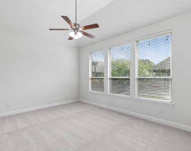 400 Warwick Boulevard - Photo Thumbnail 16