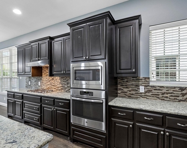400 Warwick Boulevard - Photo Thumbnail 5