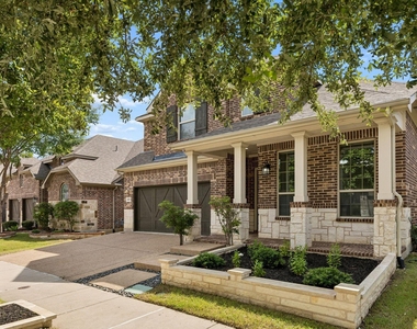 400 Warwick Boulevard - Photo Thumbnail 1
