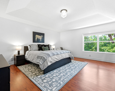 13533 Fountain View Boulevard - Photo Thumbnail 8