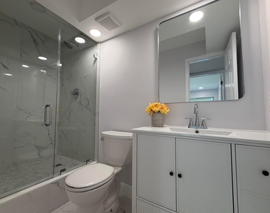 353 Preston I Drive - Photo Thumbnail 12