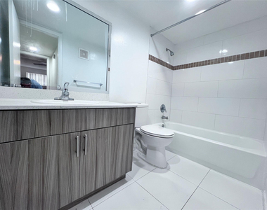 1196 Nw 40th Avenue - Photo Thumbnail 6