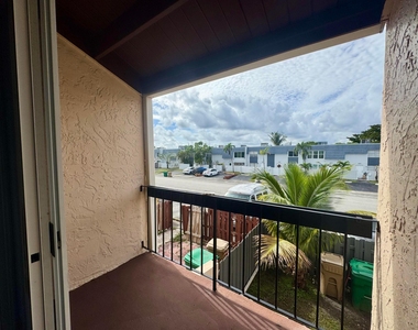 3662 Sw 59th Avenue - Photo Thumbnail 13