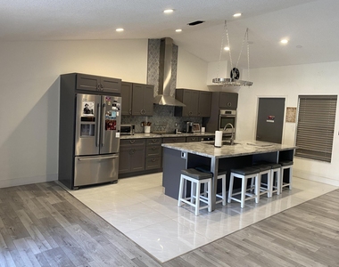 19131 Fairlawn Way - Photo Thumbnail 3