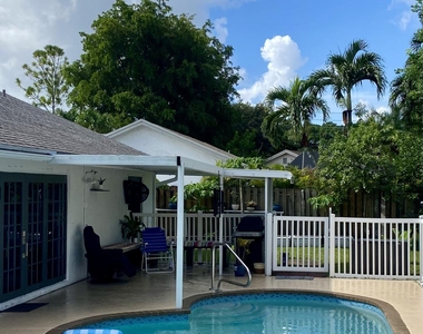 19131 Fairlawn Way - Photo Thumbnail 16