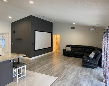 19131 Fairlawn Way - Photo Thumbnail 4