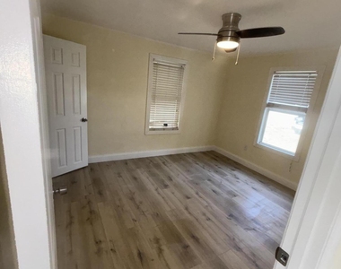 1717 Linwood Avenue - Photo Thumbnail 1