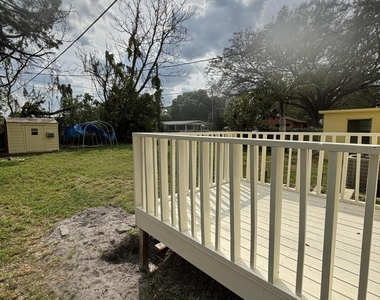 1717 Linwood Avenue - Photo Thumbnail 7