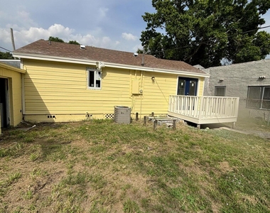 1717 Linwood Avenue - Photo Thumbnail 6