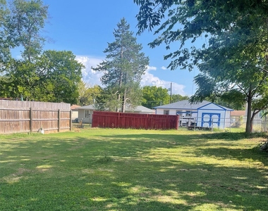 1018 Dubois Street - Photo Thumbnail 15