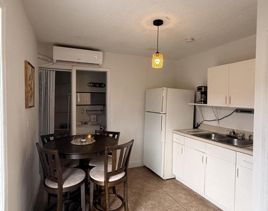 17131 Nw 44th Avenue - Photo Thumbnail 4