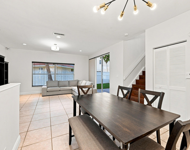 1115 Sw 180th Terrace - Photo Thumbnail 9
