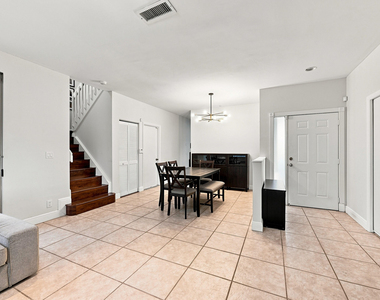 1115 Sw 180th Terrace - Photo Thumbnail 23