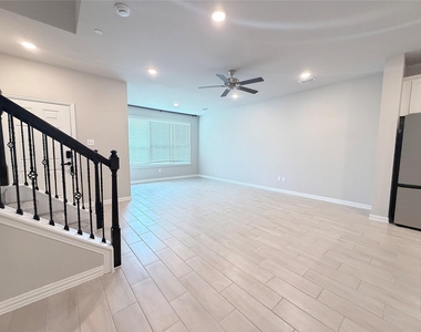 2871 Baneberry Lane - Photo Thumbnail 5