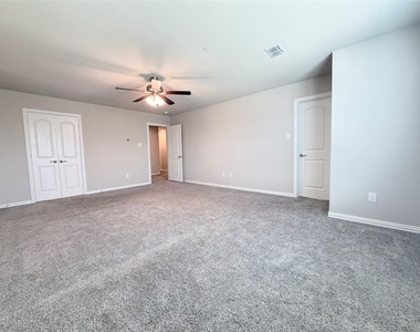 2871 Baneberry Lane - Photo Thumbnail 11