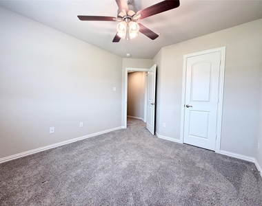 2871 Baneberry Lane - Photo Thumbnail 21