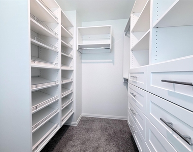 2871 Baneberry Lane - Photo Thumbnail 12