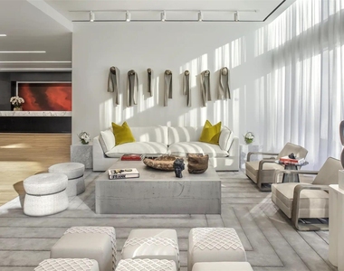 1801 N Pearl Street - Photo Thumbnail 28