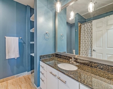 3025 Bryan Street - Photo Thumbnail 17
