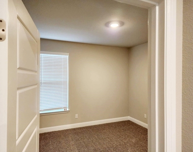 2320 Ruff Road - Photo Thumbnail 9
