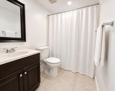 3226 Ne 12th Street - Photo Thumbnail 6