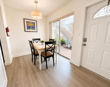 3226 Ne 12th Street - Photo Thumbnail 1