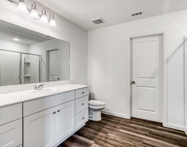 720 Holly Street - Photo Thumbnail 1