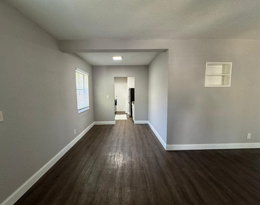 1408 Nw 1st Avenue - Photo Thumbnail 3