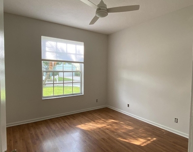 880 Nw Waterlily Place - Photo Thumbnail 10
