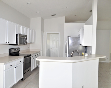 880 Nw Waterlily Place - Photo Thumbnail 1