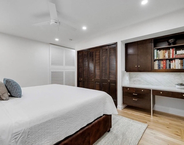 7158 Joyce Way - Photo Thumbnail 14