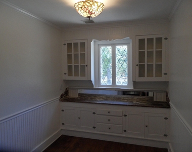 1523 Hollywood Avenue - Photo Thumbnail 13