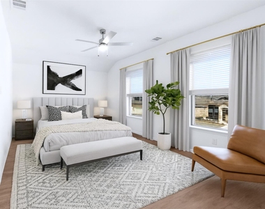 313 Woodlands Boulevard - Photo Thumbnail 5