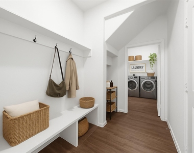313 Woodlands Boulevard - Photo Thumbnail 12