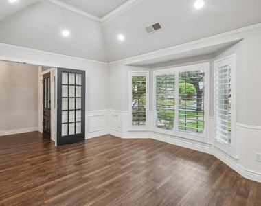 6701 Timothy Drive - Photo Thumbnail 24