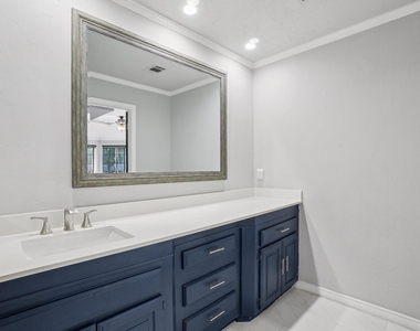 6701 Timothy Drive - Photo Thumbnail 9