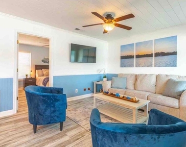 224 Pinoak Drive - Photo Thumbnail 3