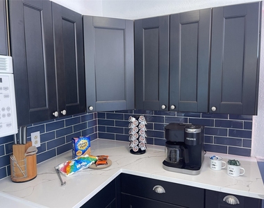 224 Pinoak Drive - Photo Thumbnail 9