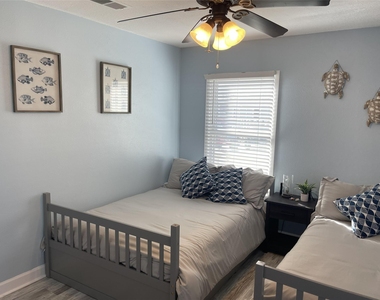 224 Pinoak Drive - Photo Thumbnail 16