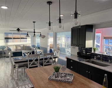 224 Pinoak Drive - Photo Thumbnail 4