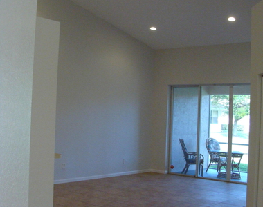 369 W Coral Trace Circle - Photo Thumbnail 2