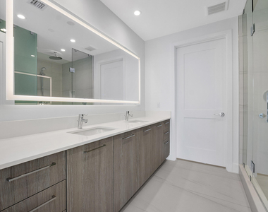 151 N Seabreeze Boulevard - Photo Thumbnail 32