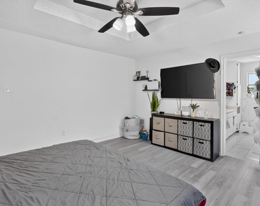 2324 Markland Street - Photo Thumbnail 16