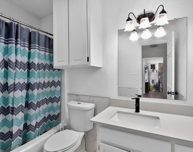 2324 Markland Street - Photo Thumbnail 12