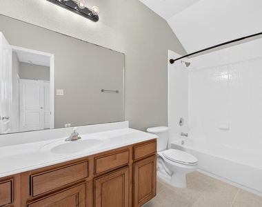 6837 Livorno Lane - Photo Thumbnail 18